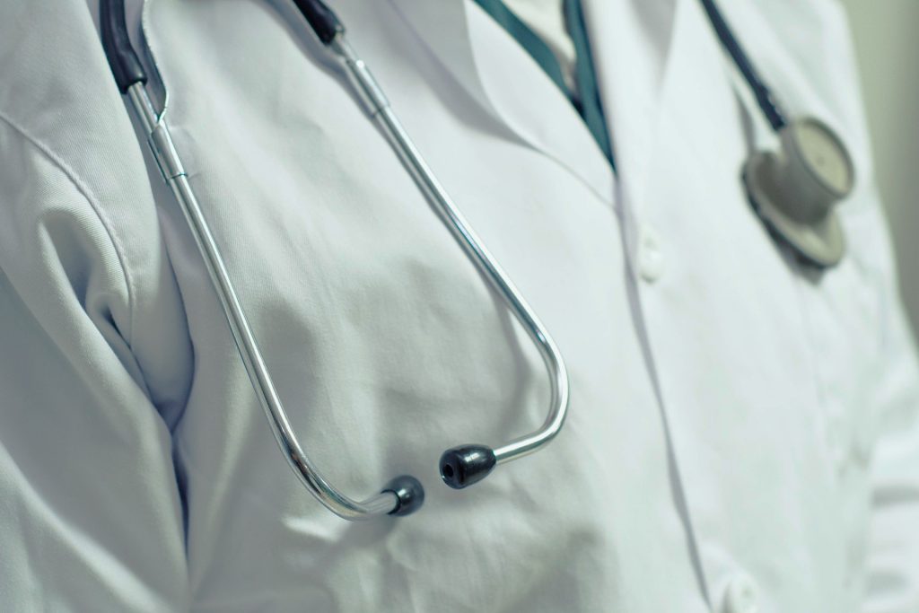 De inventar “pociones” en el lavaplatos a médico e investigador clínico