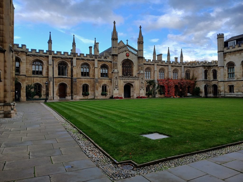 Venezolano nominado por ACFIMAN gana beca de doctorado de la Universidad de Cambridge